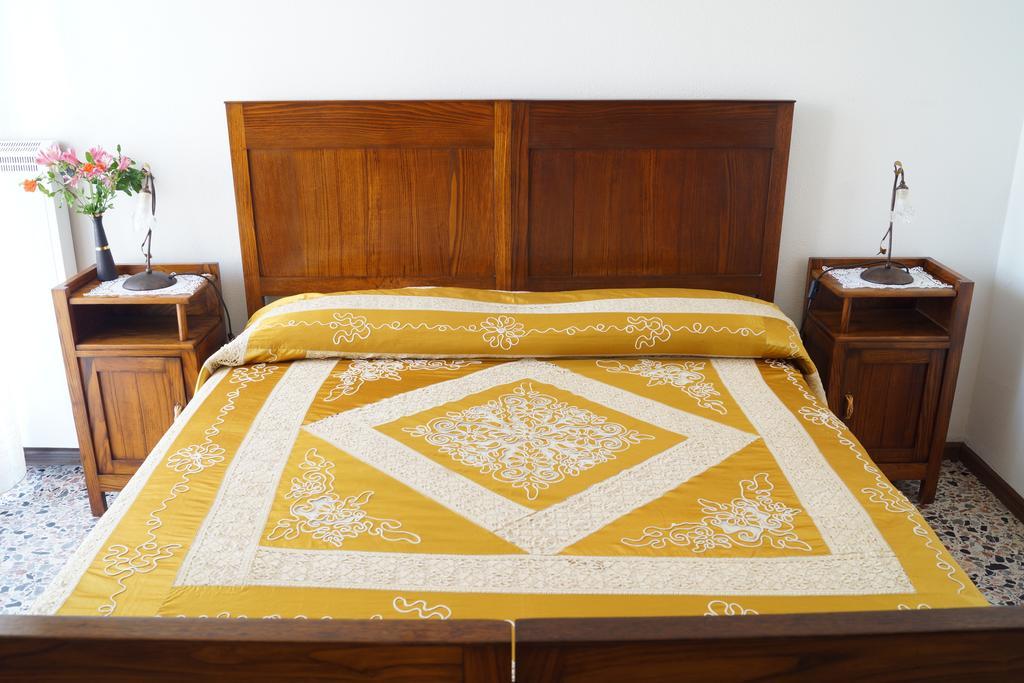 Il Melograno Bed and Breakfast Οριστάνο Δωμάτιο φωτογραφία