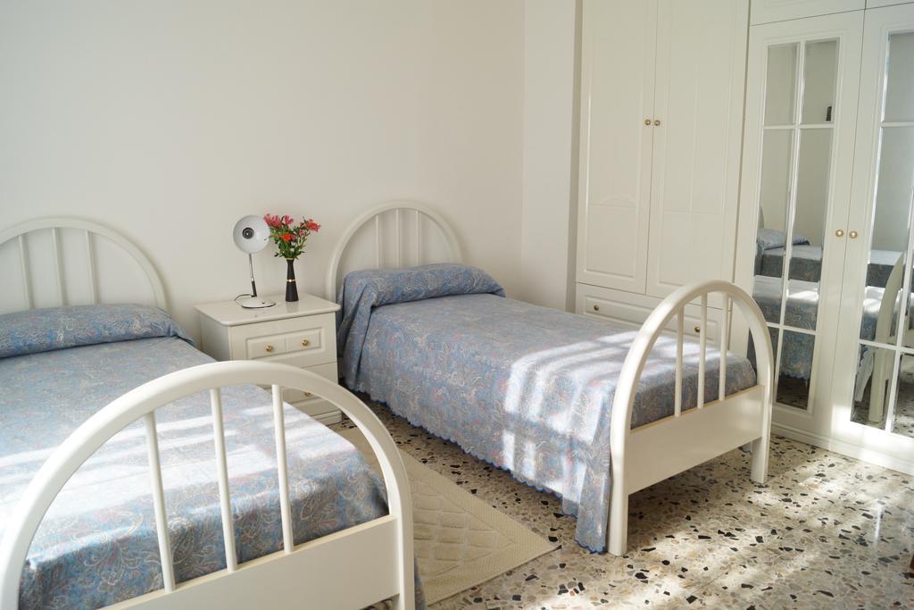 Il Melograno Bed and Breakfast Οριστάνο Δωμάτιο φωτογραφία